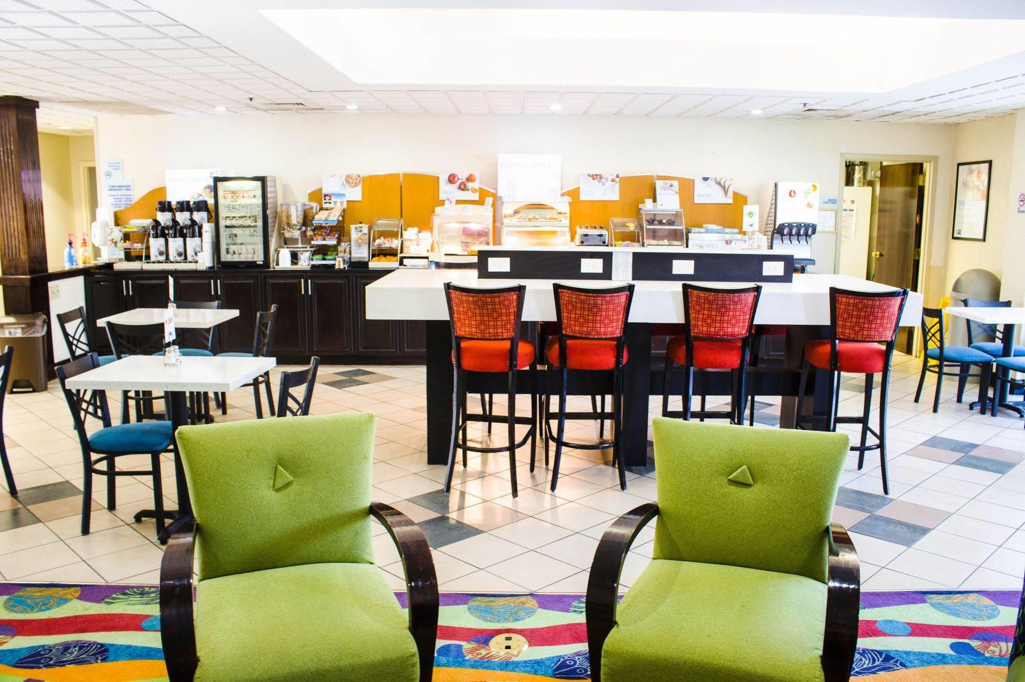 Holiday Inn Express & Suites - Morehead City By Ihg Exterior foto